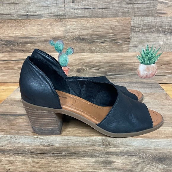 Lucky Brand Raheema Heeled Sandal Black leather Dorsay block heel US Women's 10M - Picture 2 of 8